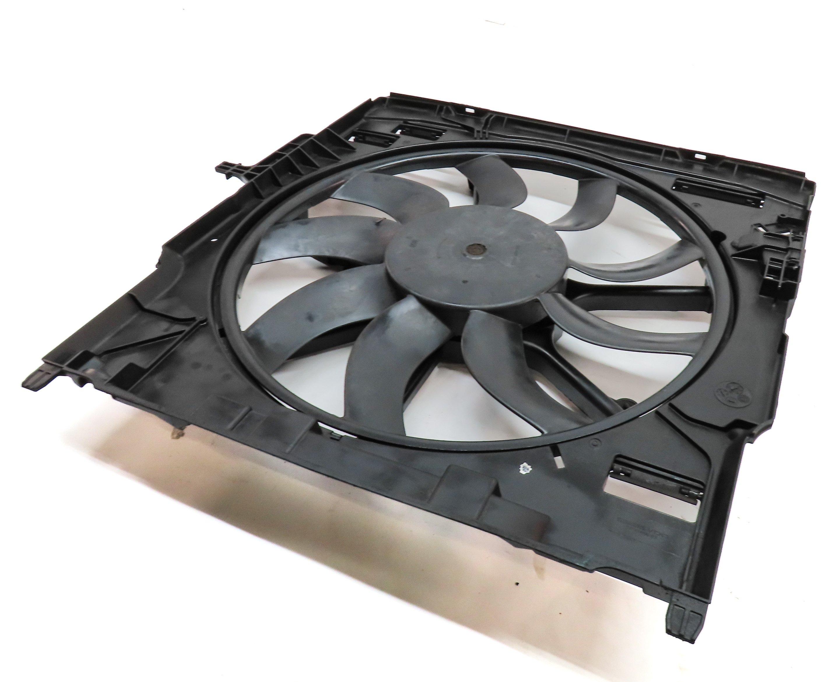 2009-2014 BMW X5 X6 (E70 E71) 3.0L N55 TURBO / 3.0L DIESEL COOLING FAN 850 WATT — exact item pictured